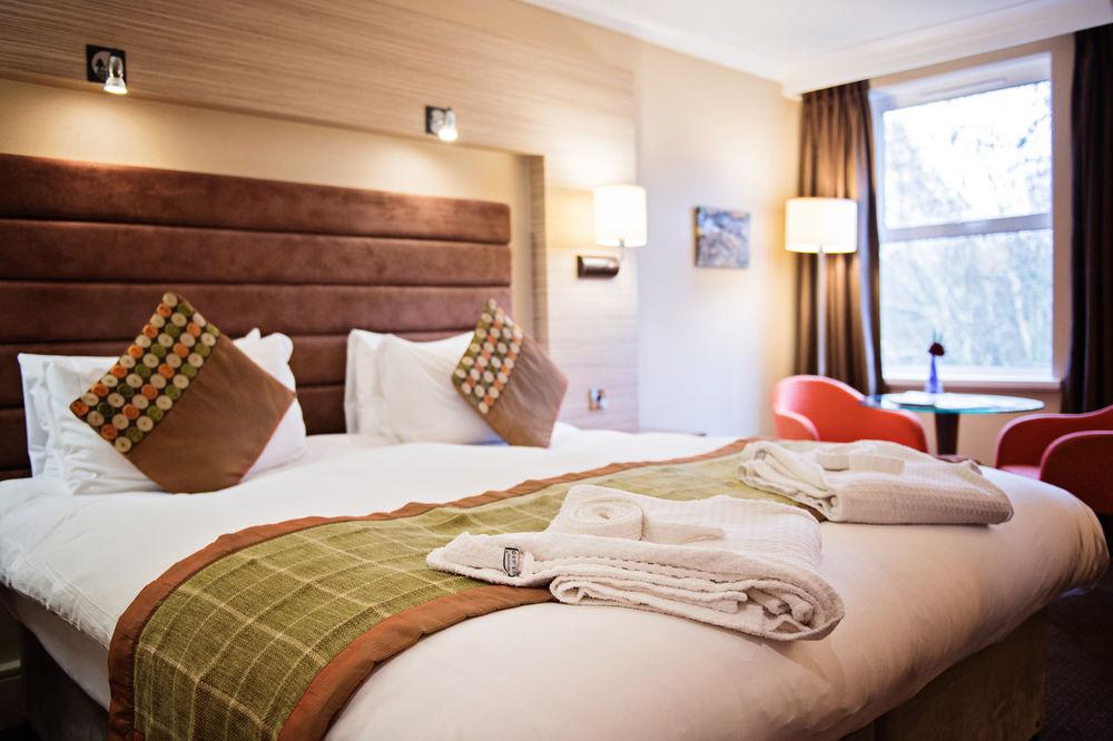 Delta Hotels By Marriott Cheltenham Chase Exterior foto