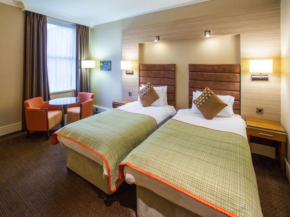 Delta Hotels By Marriott Cheltenham Chase Exterior foto