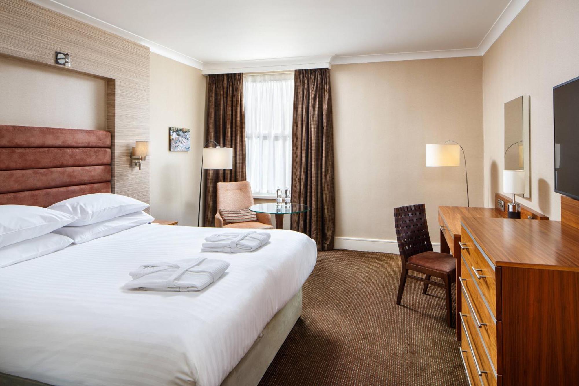 Delta Hotels By Marriott Cheltenham Chase Exterior foto